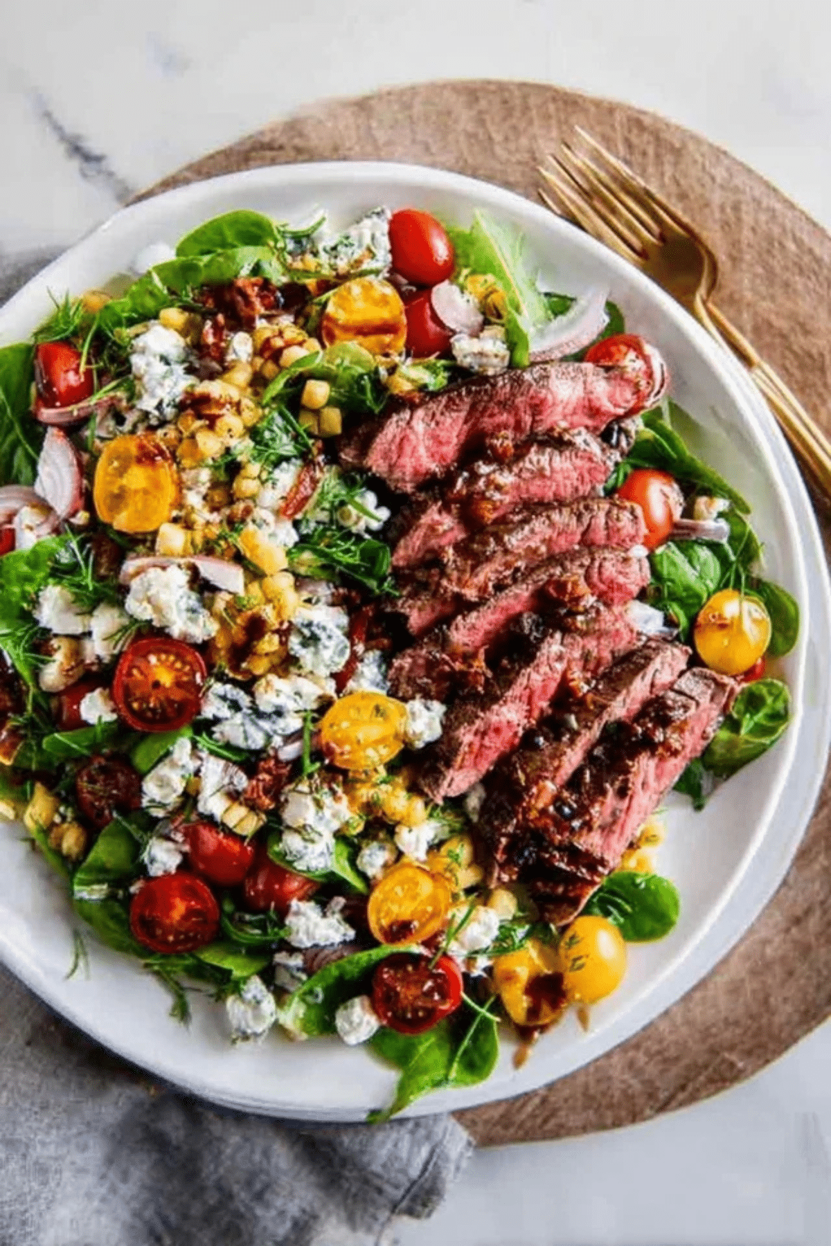 Balsamic Steak Gorgonzola Salad