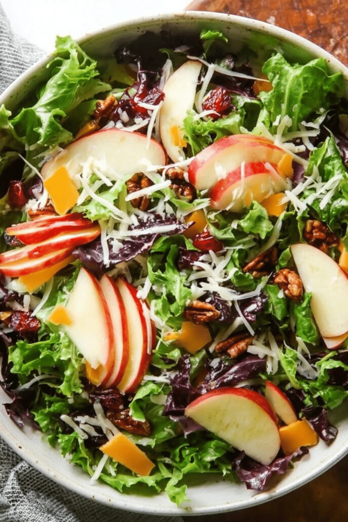 Apple Salad with Cheddar