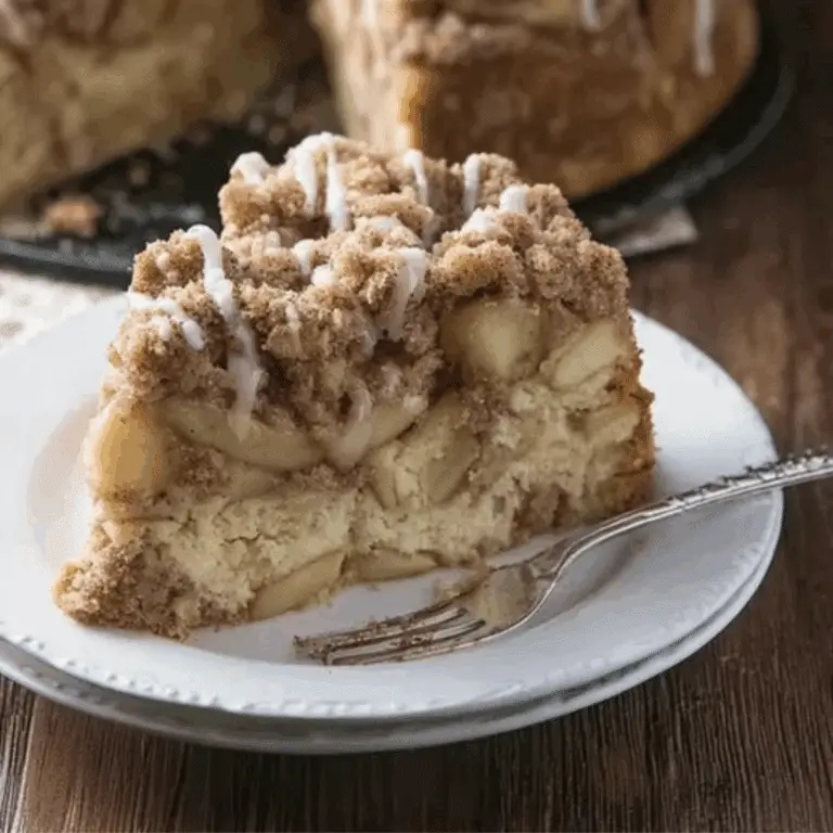 Cinnamon Apple Crumb Cake