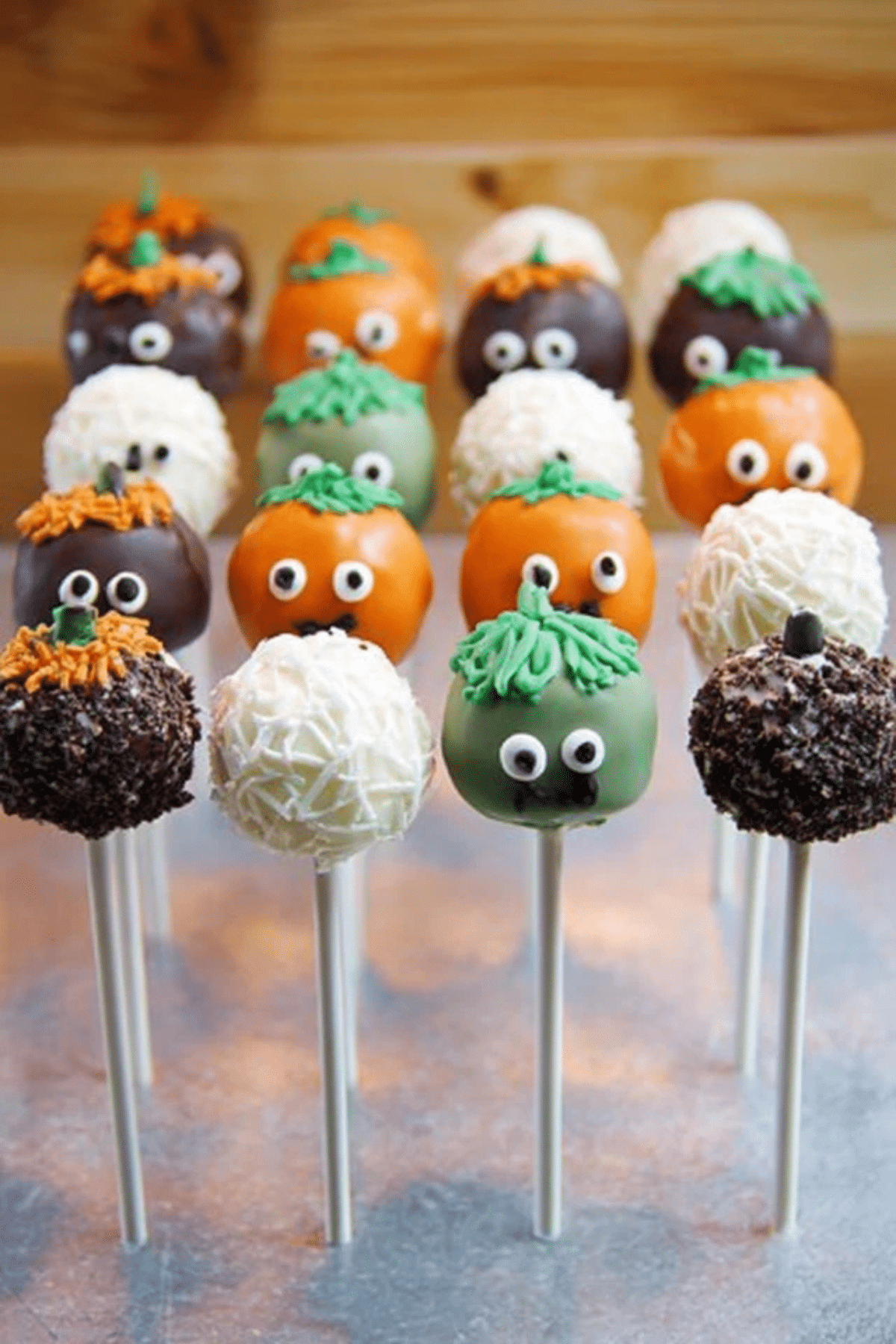 Halloween Cake Pops