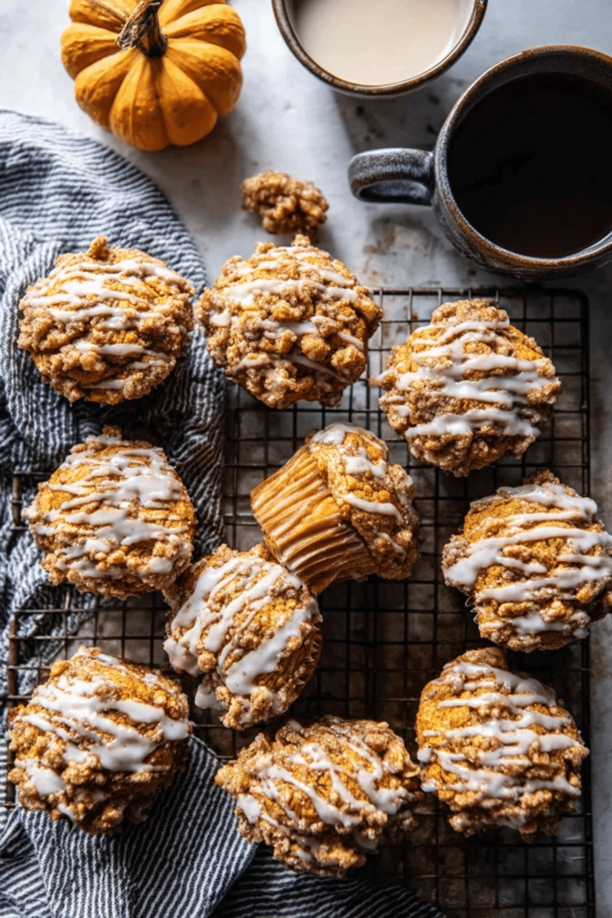 Pumpkin Coffee Cake Muffins