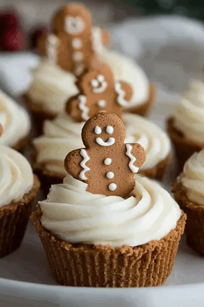 No-Bake Gingerbread Cheesecake Cups for the Holidays