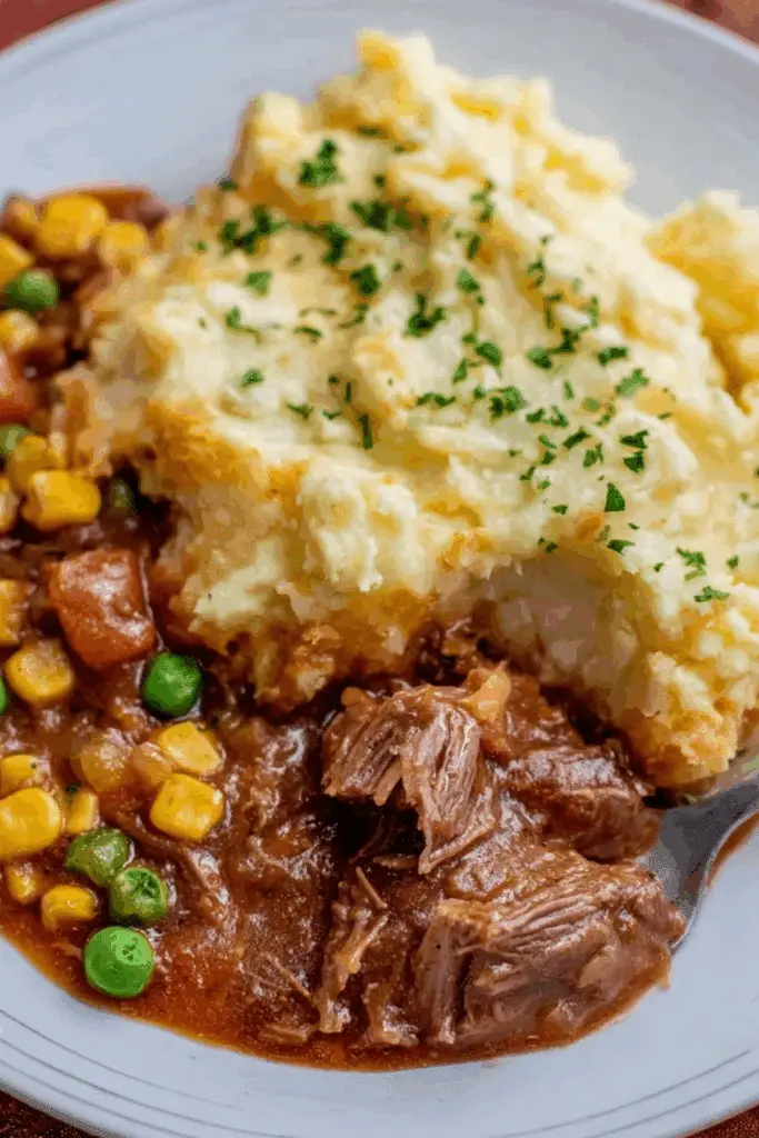 Slow Cooker Shepherd’s Pie with mashed potatoes topping