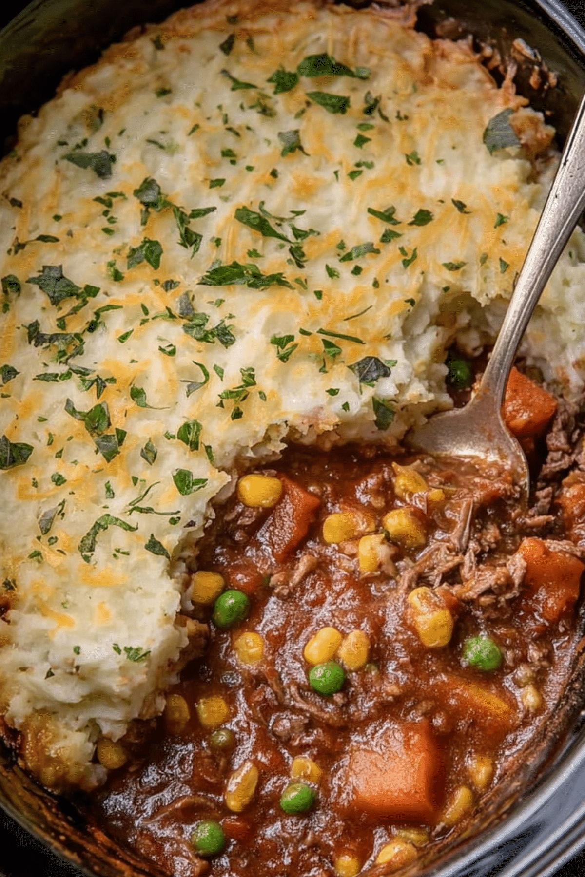 Slow Cooker Shepherd’s Pie with mashed potatoes topping
