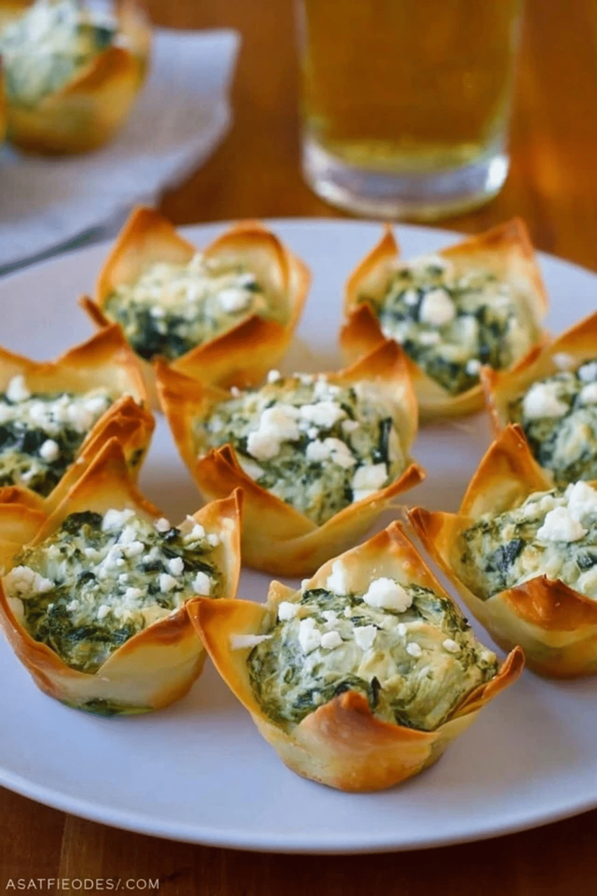 Spinach-Artichoke Dip Wonton Cups