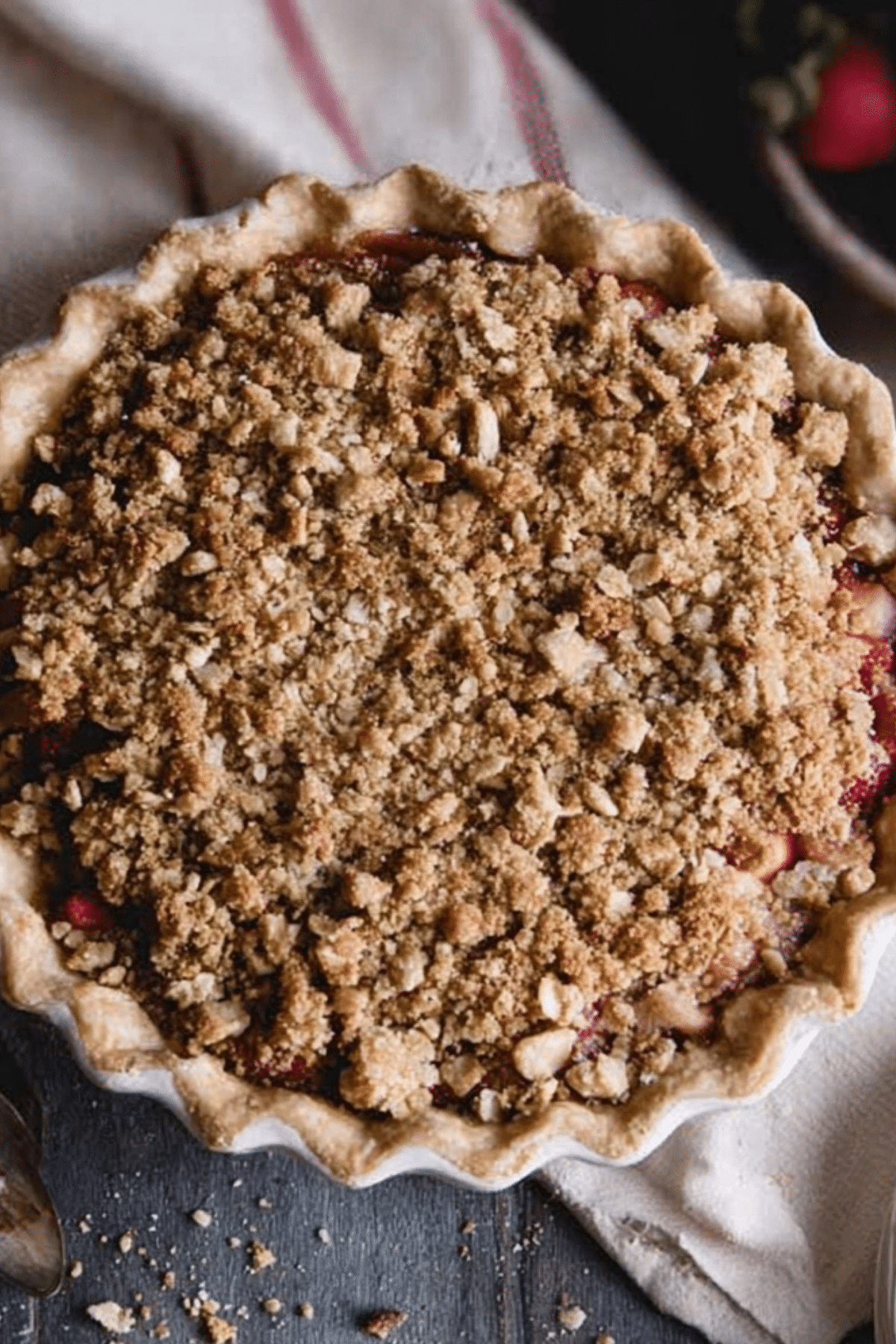 Gluten-Free Strawberry Rhubarb Pie with Crumb Topping