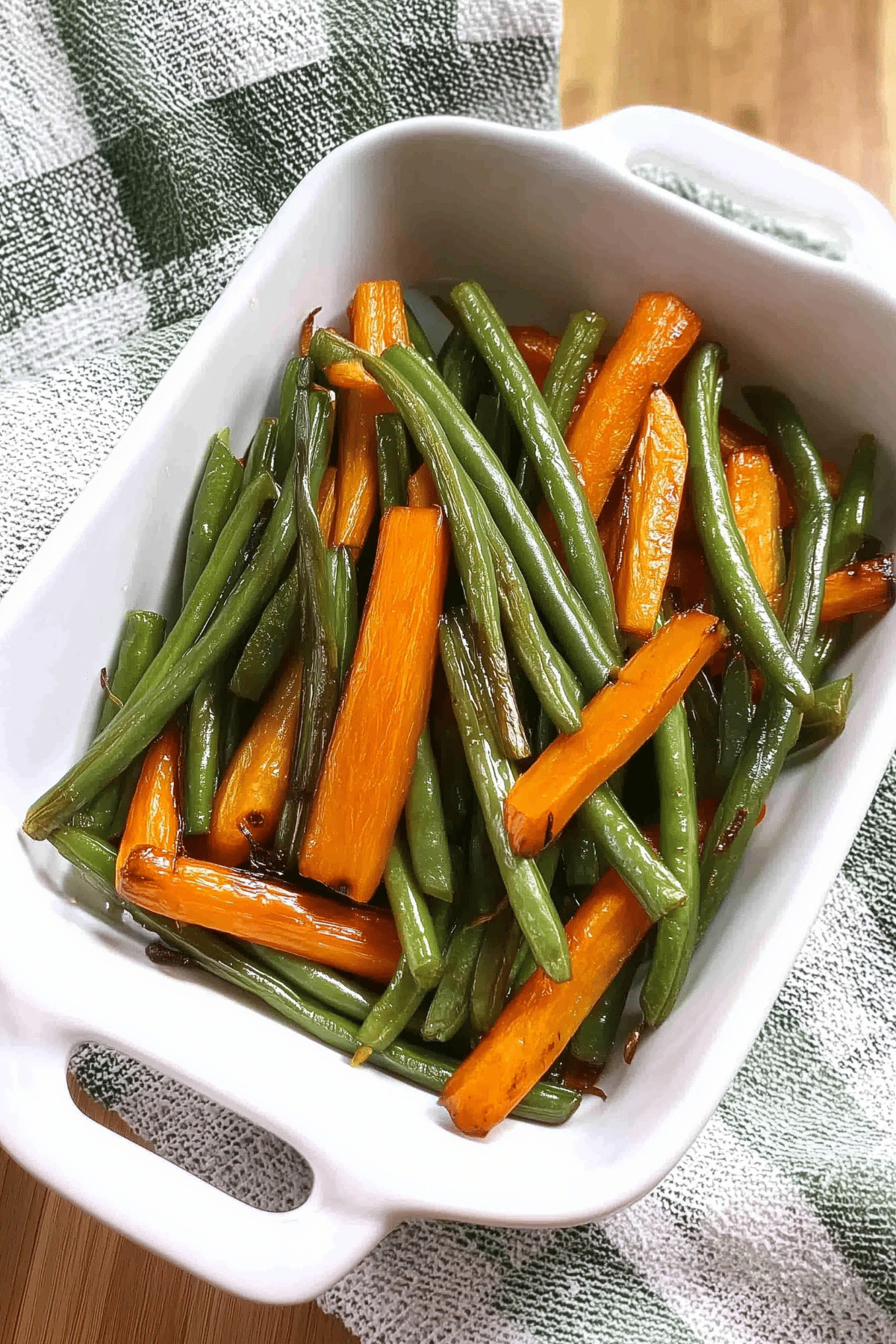 Roasted Green Beans and Carrots side dish, easy healthy recipe