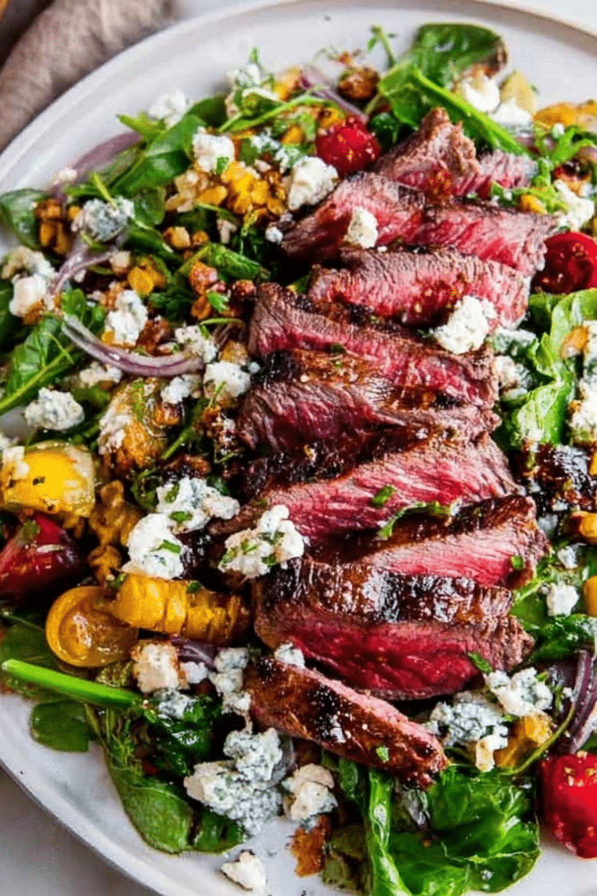 Gorgonzola Steak Salad with grilled steak and fresh greens